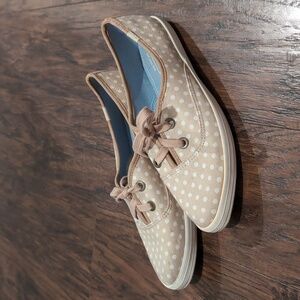 Polka dot keds